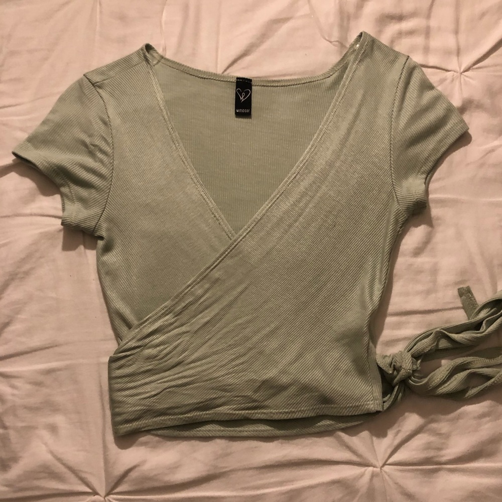 Windsor tie crop top